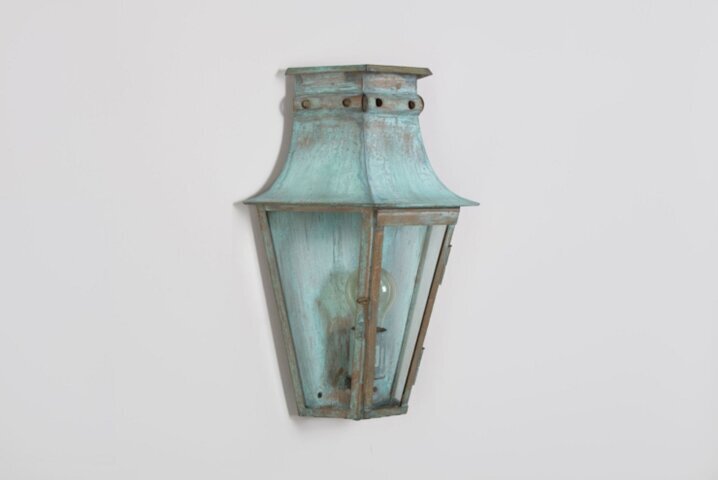 Annecy Nr. 242 | Historische Wandlampe Größe L – Exklusive Außenbeleuchtung im französischen Vintage-Design von LumArt